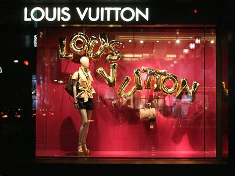 nova vitrine louis vuitton|Nova PM LV Vibe .